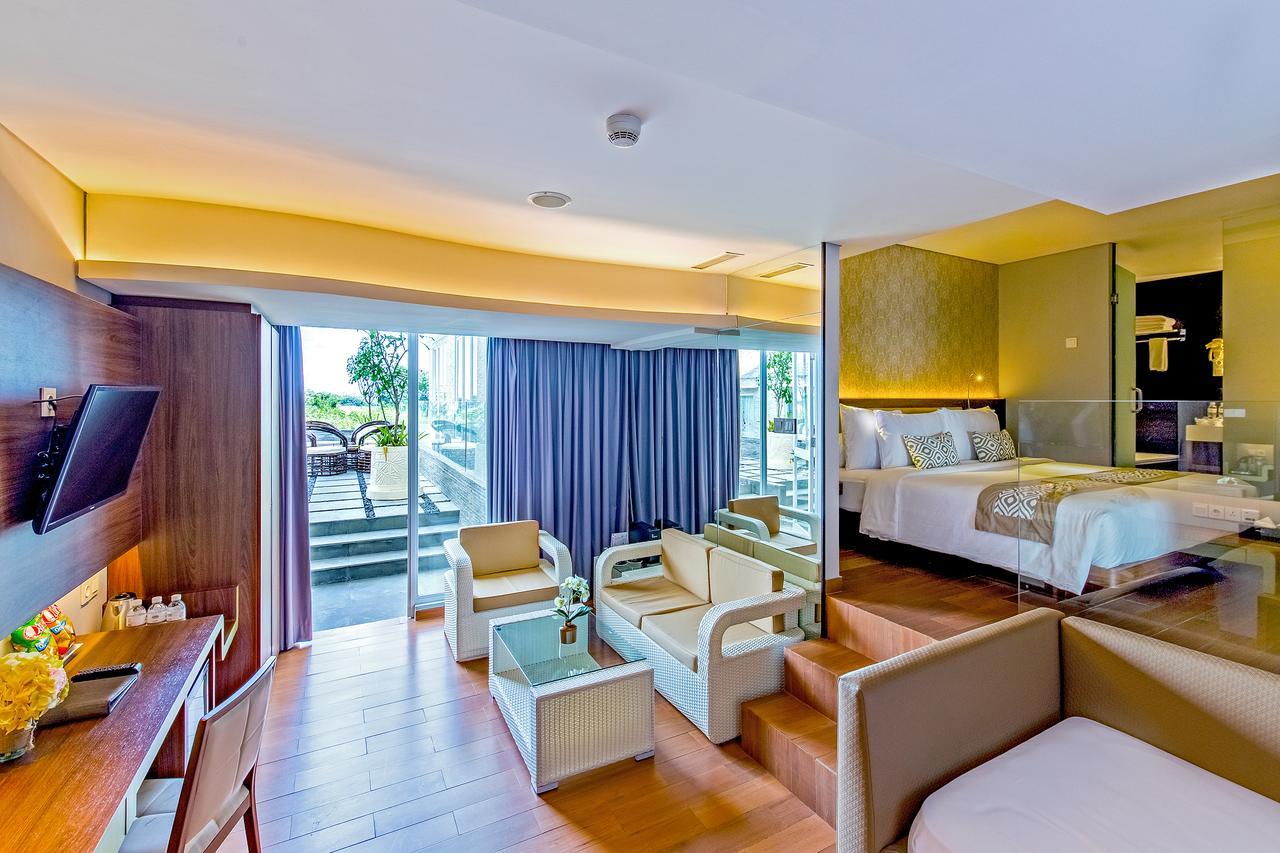 Infinity8 Bali Hotel Jimbaran  Exterior photo